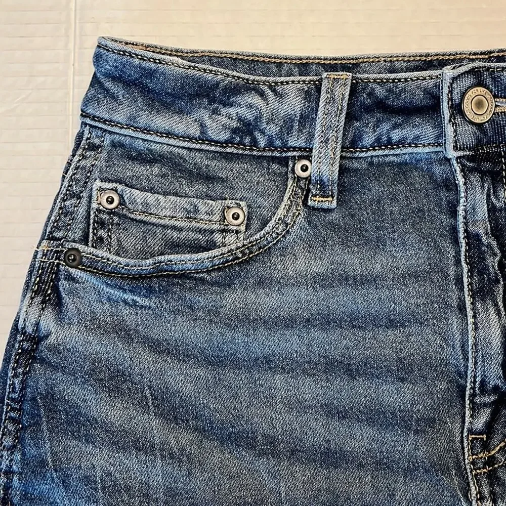 SO Blue Denim Mini Skirt Juniors Size 5 Jean Pockets Zipper Frayed Hem Y2K Edgy